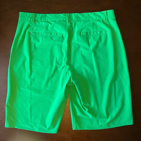 Covel men’s Icon 11” inseam short. Golf. Size 38. Green. - Picture 5 of 7